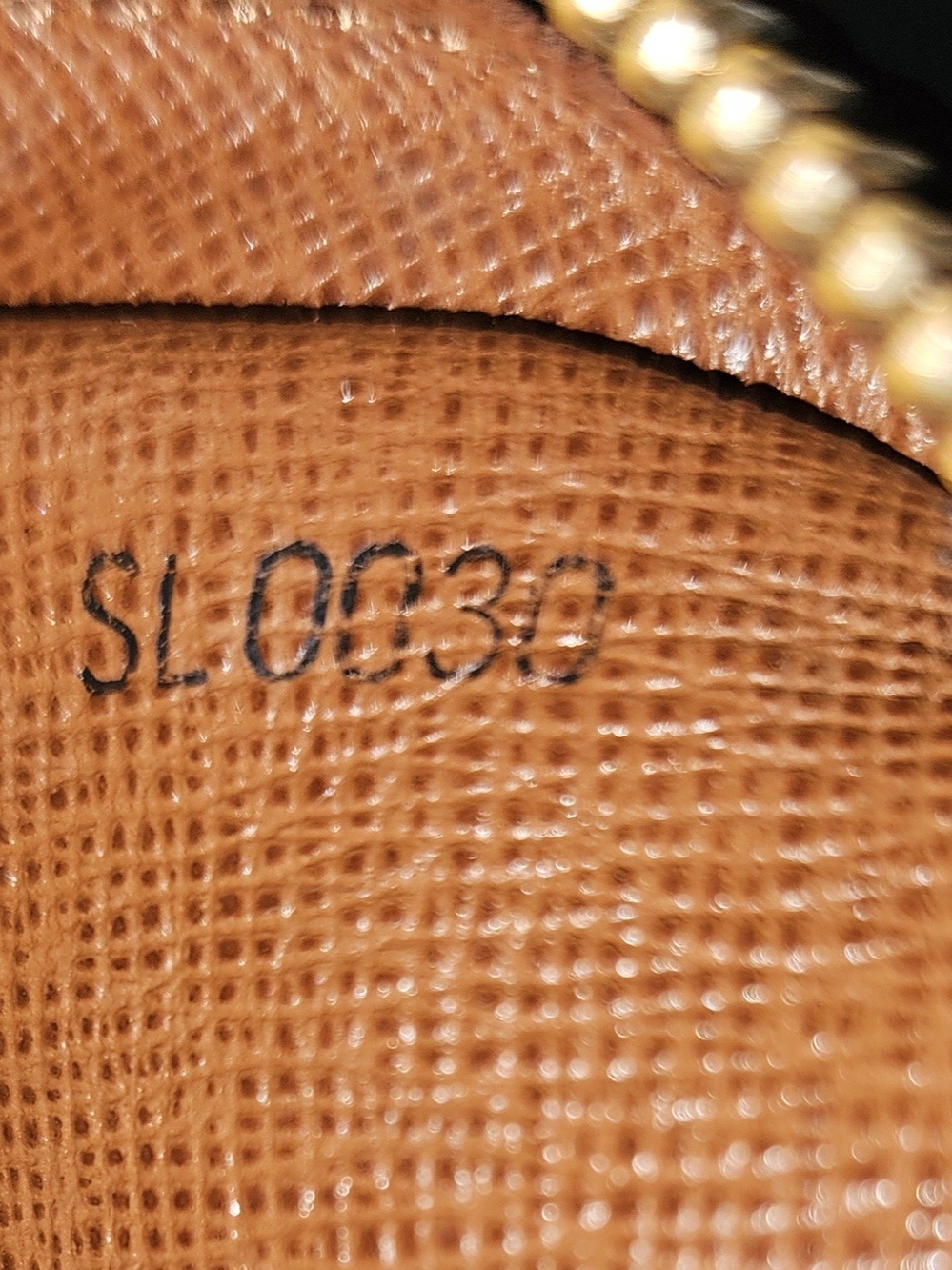 Authentic Louis Vuitton Vintage Danube PM Monogram Canvas - Picture 13 of 16